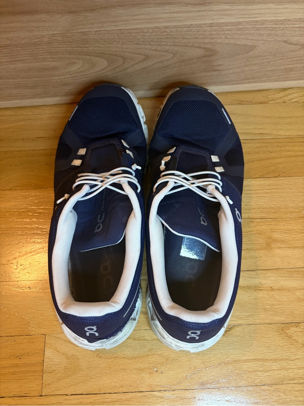 On Running Cloud 6 Men's Sneakers in Midnight / White - Size 10.5 - Picture 5 of 7